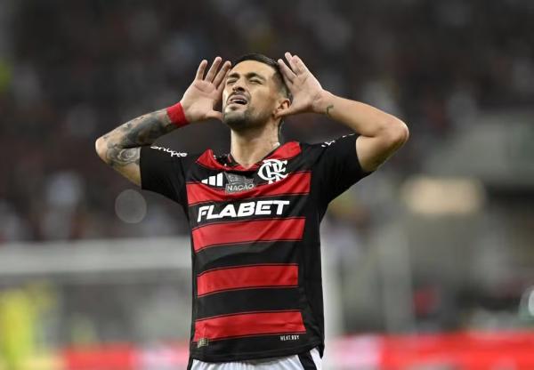 Arrascaeta revela protesto contra diretoria do Flamengo em 2025: "Estavam sendo injustos comigo"