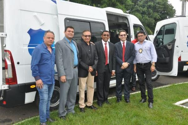 Joel Rodrigues recebe nova viatura para penitenci&aacute;ria Vereda Grande.(Imagem:SECOM)