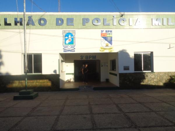 Homem é detido dentro de ônibus em Floriano após furto em churrascaria