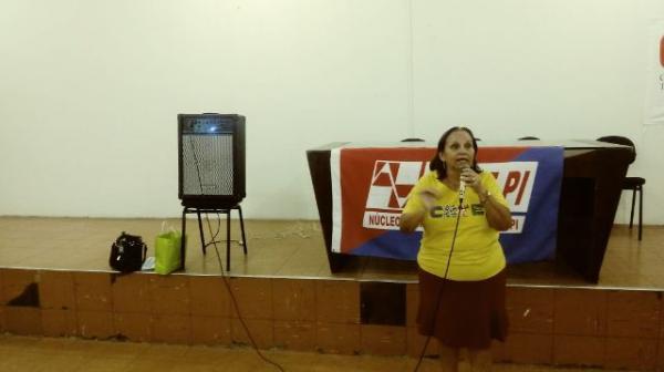 Professora L&eacute;a Almeida(Imagem:FlorianoNews)