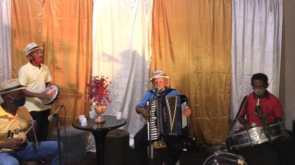 Projeto Amarelinho realizou Live Beneficente em prol da garota Fernanda