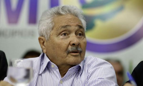 Grupo de senadores vai propor incluir estados e municípios na reforma