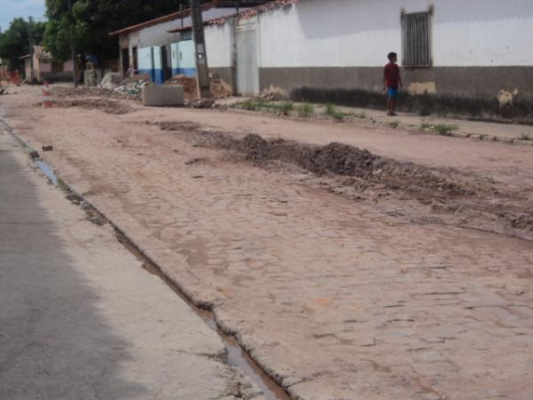 Rua Comandante Oliveira - Caixa D&aacute;gua(Imagem:Cida Santana)