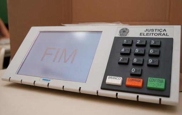 Eleitores que não votaram nas últimas eleições têm até terça (2) para regularizar situação