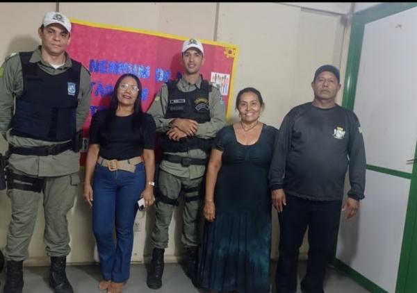 Pol&iacute;cia Militar realiza visita &agrave;s escolas municipais de Floriano.(Imagem:Reprodu&ccedil;&atilde;o/Instagram)