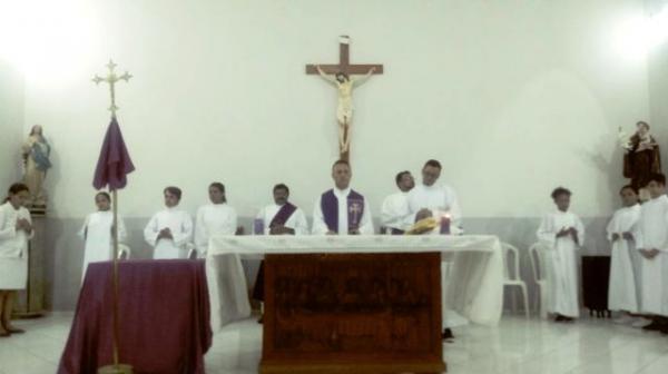 Caminhada e missa anunciam abertura da Campanha da Fraternidade em Bar&atilde;o de Graja&uacute;.(Imagem:FlorianoNews)