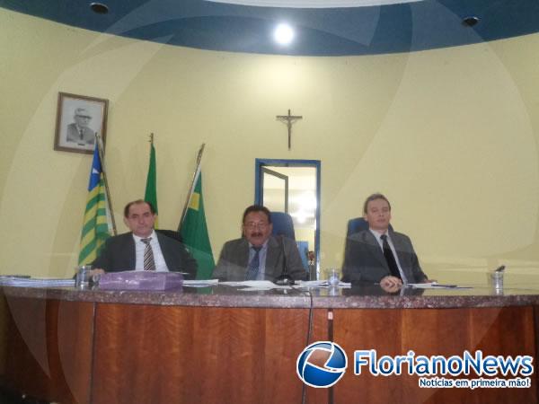 Apresenta&ccedil;&atilde;o de Projetos e Requerimentos marcaram Sess&atilde;o Ordin&aacute;ria na C&acirc;mara de Floriano(Imagem:FlorianoNews)