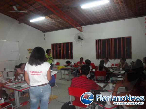 Professores da rede municipal participaram de encontro de formação do PNAIC.(Imagem:FlorianoNews)