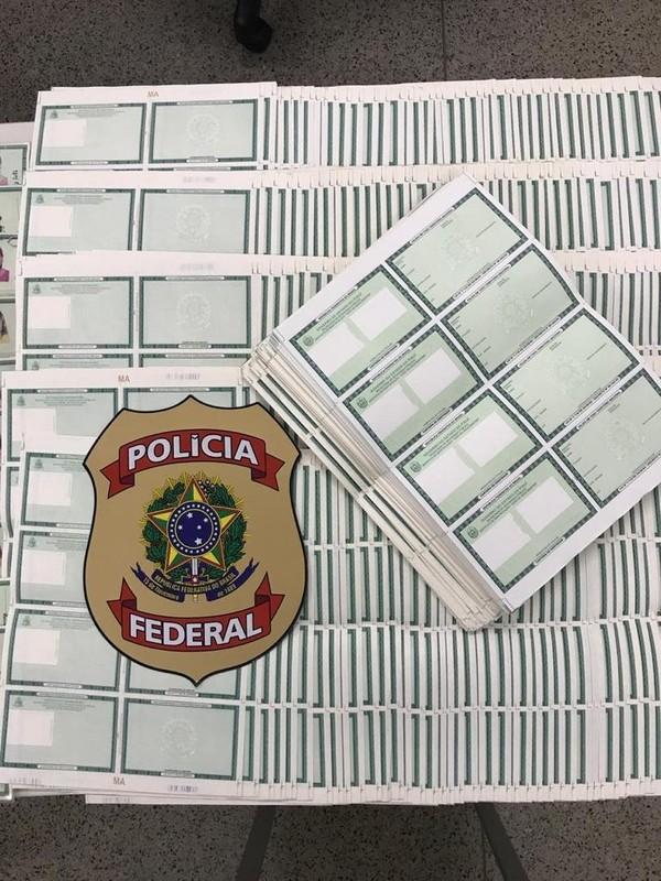 PF cumpre mandados para identificar autores de desvios de cédulas de RGs em branco no Piauí