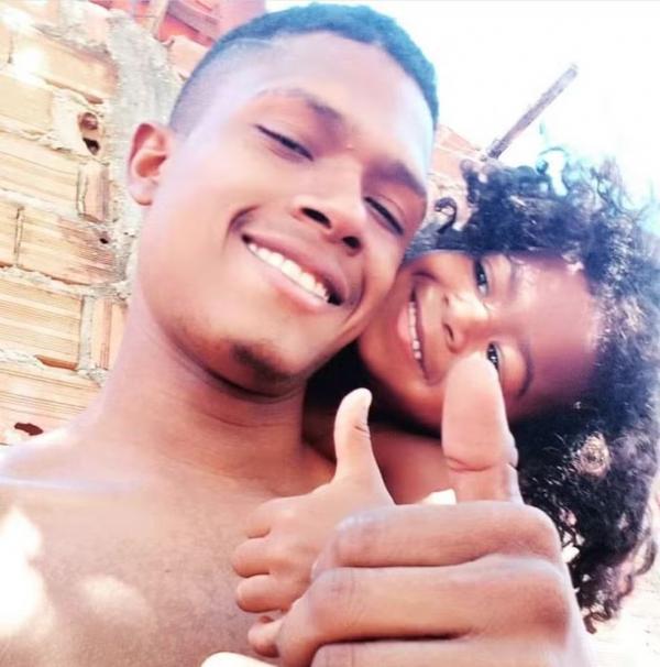 Pai e filha de 4 anos são mortos a tiros enquanto criança fazia atividade escolar no Piauí