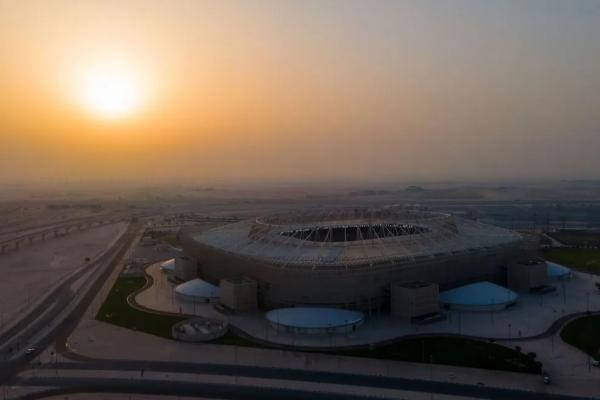 Vista a&eacute;rea do est&aacute;dio Ahmad Bin Ali, um dos palcos da Copa do Mundo de 2022.(Imagem: Getty Images)