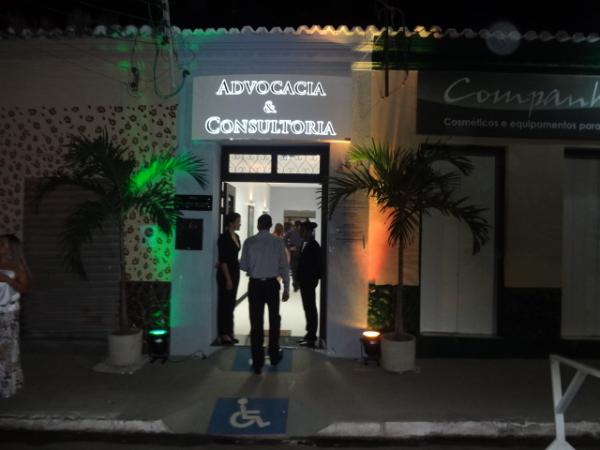Inaugurado escrit&oacute;rio de Advocacia e Consultoria Pontes e Rodrigues em Floriano.(Imagem:FlorianoNews)