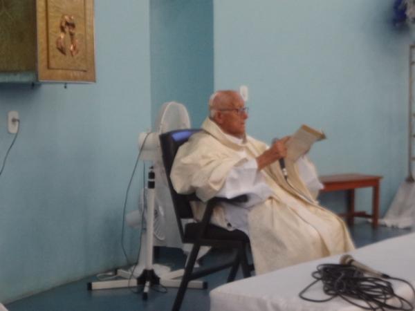 Frei Ant&ocirc;nio celebra 69 anos de ordena&ccedil;&atilde;o sacerdotal. (Imagem:FlorianoNews)