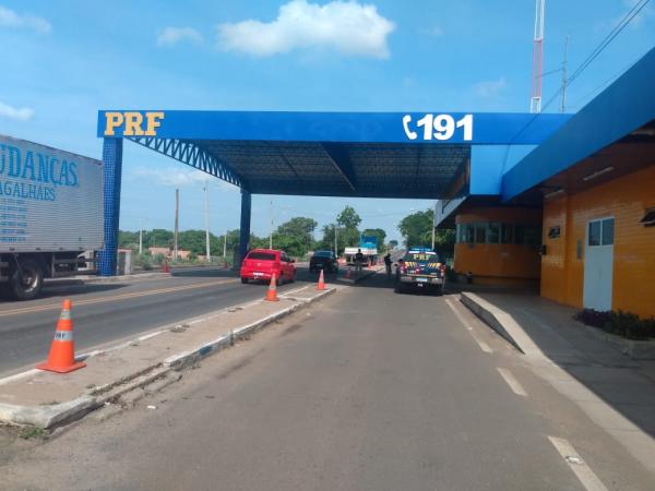 PRF de Floriano intensifica fiscaliza&ccedil;&atilde;o em dia de elei&ccedil;&atilde;o(Imagem:FlorianoNews)