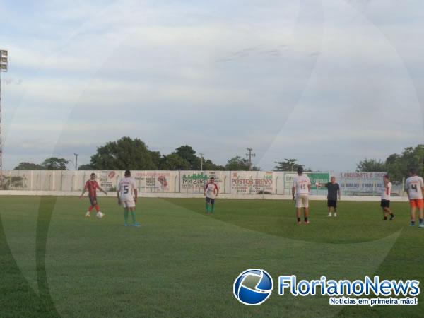 1&ordm; Jogo Beneficente de futebol &eacute; realizado no Est&aacute;dio Tiber&atilde;o.(Imagem:FlorianoNews)