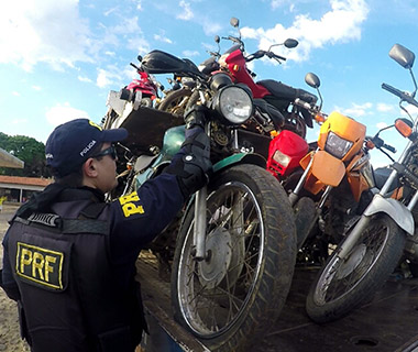 PRF apreende 180 motocicletas irregulares em dois dias no Piauí