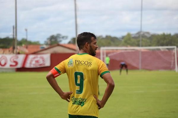Raphael Freitas faz planos para aposentadoria com acesso e título da Série B com Picos