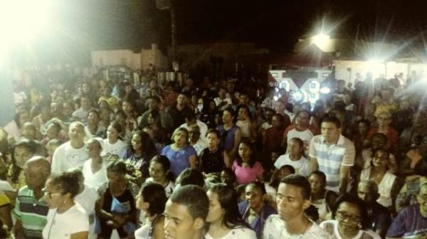 Multid&atilde;o participa de encerramento dos festejos de Nossa Senhora da Guia em Floriano.(Imagem:FlorianoNews)