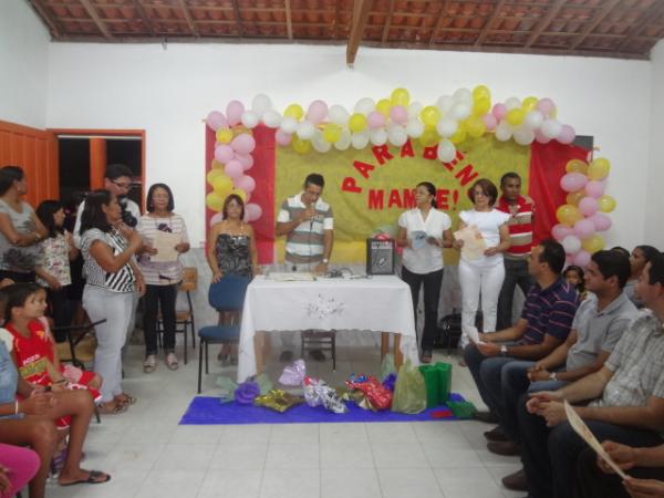 Escolas Municipais de Floriano realizam festa para M&atilde;es. (Imagem:FlorianoNews)