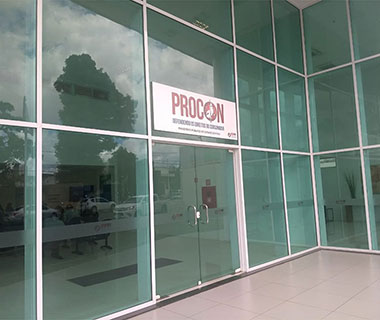 Black Friday: Procon autua empresa por ação enganosa