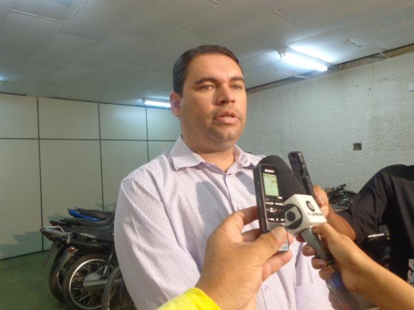 Delegado Geral da Pol&iacute;cia Civil James Guerra visita Delegacia Regional de Floriano.(Imagem:FlorianoNews)