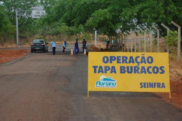 Secretaria de Infraestrutura realiza Operação Tapa Buracos em Floriano