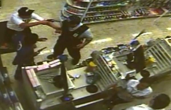 Vigilante tem arma roubada durante durante tentativa de assalto na capital