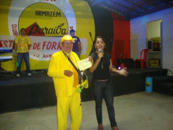 Amarelinho no Festival de Forr&oacute; com Silvinha(Imagem:reda&ccedil;&atilde;o)