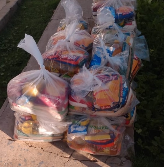 Iniciada a entrega de kits alimentares para os alunos da rede municipal de ensino