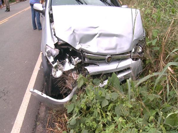 Acidente deixa 3 mortos e fere secret&aacute;rios de Prefeitura(Imagem:TV Cidade Verde/Cidadeverde.com)