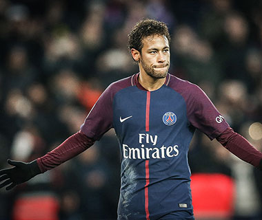 Atacante Neymar admite erros na carreira e faz desabafo