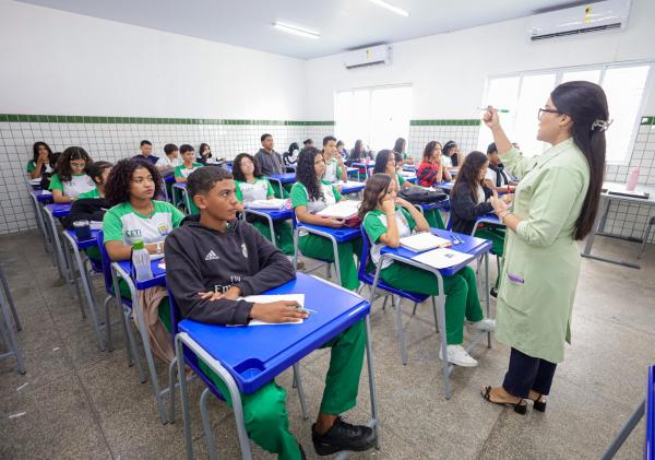 A medida faz parte da estratégia do Governo de universalizar a oferta do Tempo Integral integrado à Educação Profissional nas Escolas de Ensino Médio.(Imagem:Divulgação)