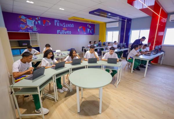 Escolas públicas do PI inovam e se tornam referência nacional com IA, robótica e educação financeira