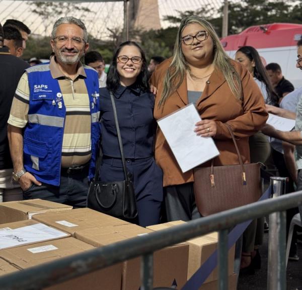 Prefeitura de Floriano recebe ambulância, equipamentos odontológicos e pá carregadeira do Governo Federal(Imagem:Secom)