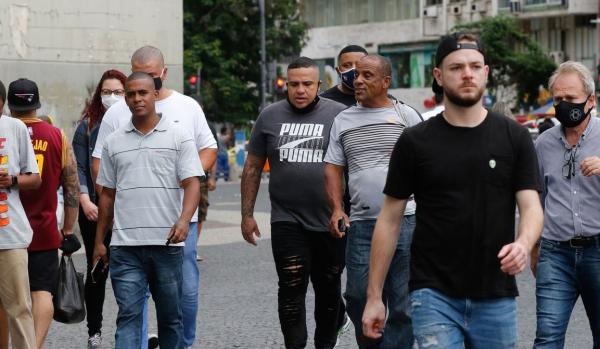 Covid-19: Brasil tem 2,4 mil novos casos e 7 mortes em 24 horas
