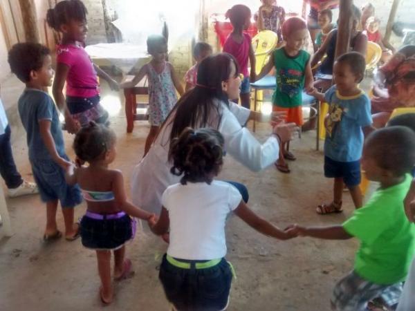 Profissionais Sa&uacute;de atualizam caderneta de vacina&ccedil;&atilde;o infantil.(Imagem:Waldemir Miranda)