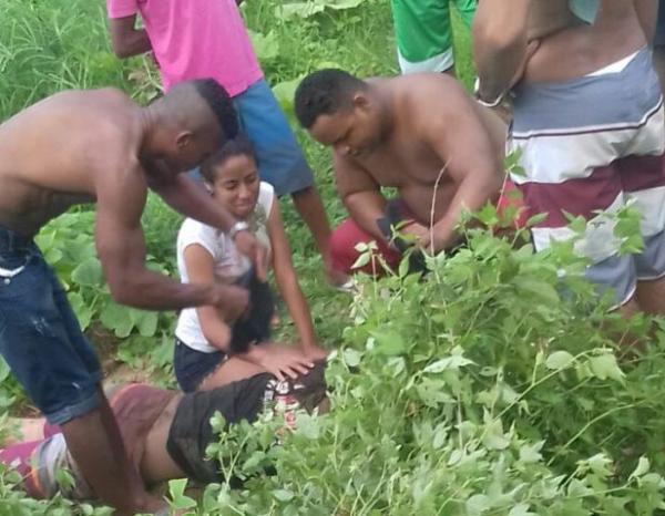 Colisão entre carro e motocicleta deixa uma pessoa ferida na zona rural de Floriano