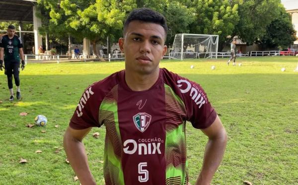 Volante Maurício vira peça de segurança no Fluminense-PI e relata: "Precisamos nos impor"