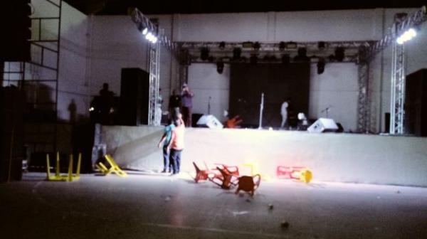 Poss&iacute;vel cancelamento e tumulto marcam show de Zezo em Floriano.(Imagem:FlorianoNews)