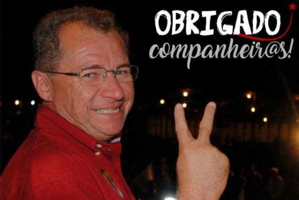 "PT está vivo e mais forte", diz Assis após vencer eleição