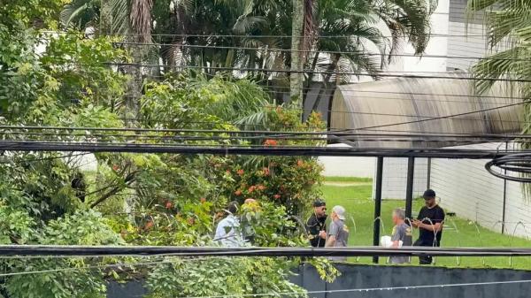 Neymar chega de helicóptero para primeiro treino no retorno ao Santos