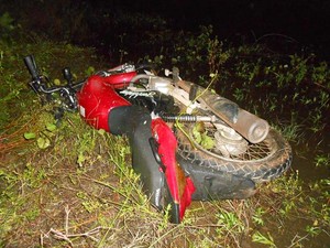 Comerciante morre após cair com moto dentro de riacho no Piauí
