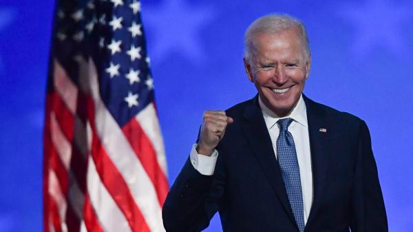 "É hora de deixar a raiva para trás e nos unirmos como nação", diz Joe Biden