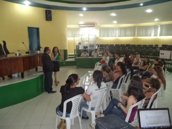 Servidores fazem protesto contra privatização do Hospital Tibério Nunes.(Imagem:FlorianoNews)