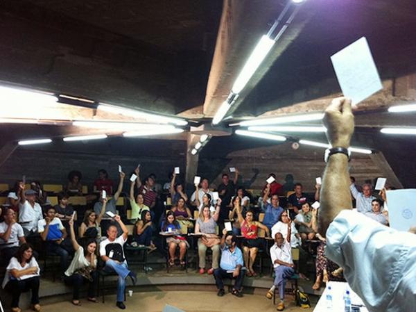 Sindicato nacional decide pelo fim da greve nas universidades federais
