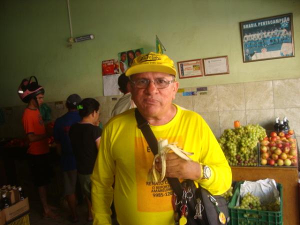 Comendo banana no Verdur&atilde;o S&atilde;o Sebasti&atilde;o(Imagem:reda&ccedil;&atilde;o)