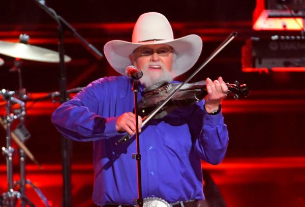 Charlie Daniels, cantor do hall da fama da música country, morre aos 83 anos