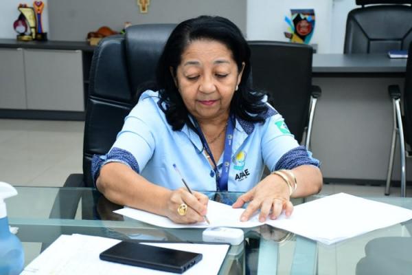 L&uacute;cia Barbosa presidente da APAE.(Imagem:Secom)