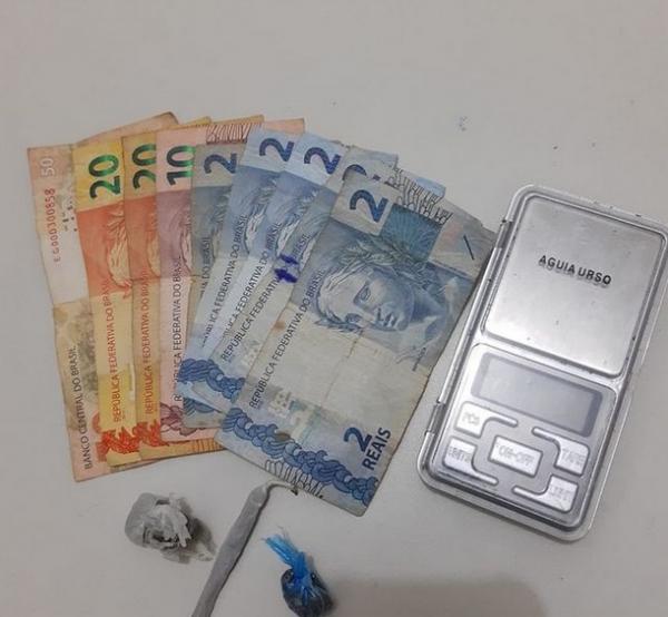 Menores são apreendidos com com maconha e dinheiro em Floriano