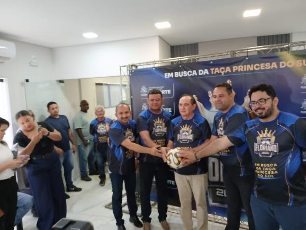 Copa Floriano 2026 &eacute; lan&ccedil;ada com identidade renovada e promessa de fortalecer o futebol local.(Imagem:FlorianoNews)